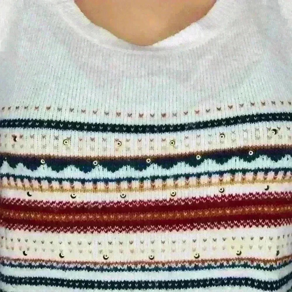 🍁4/$15🍁 white sweater - Picture 3 of 4